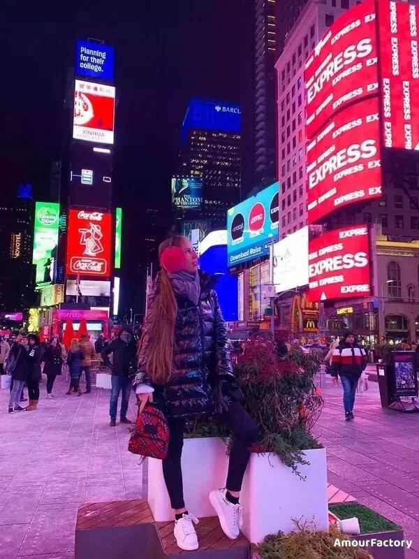 Lyudmyla Profile image 1