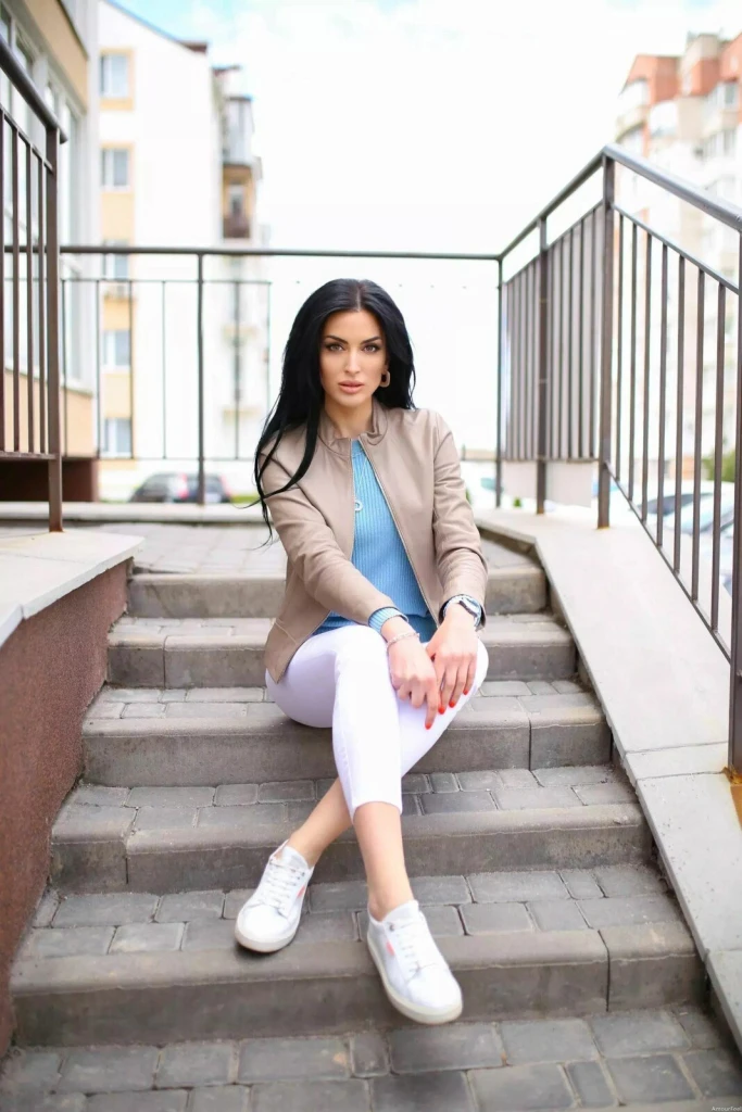 Inna Profile image 3