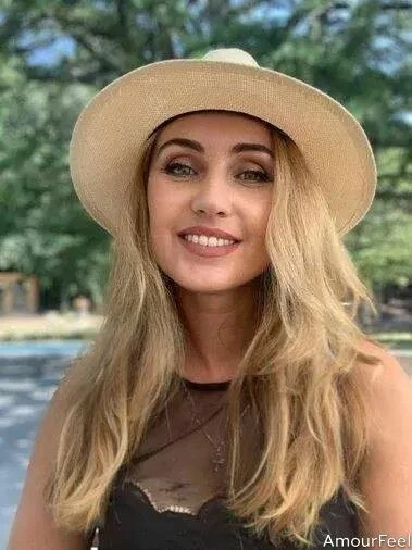 Diana Profile image 2