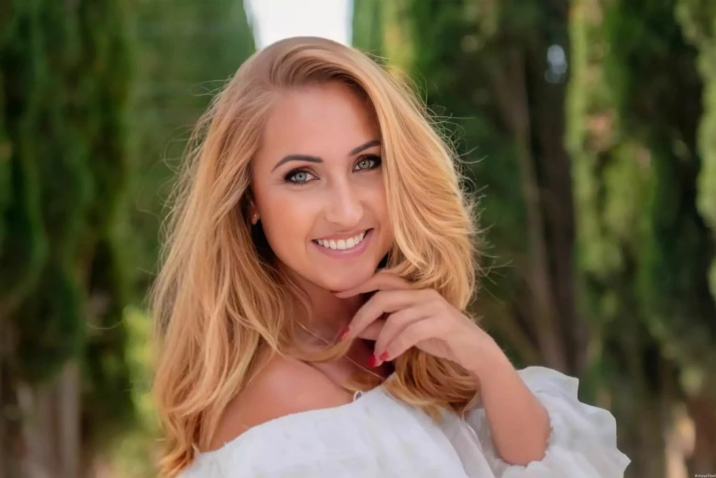 Diana Profile image 3