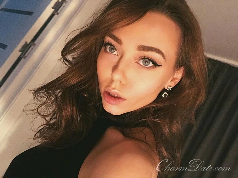 Vika Profile image 1