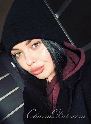 Aliia Profile image 2