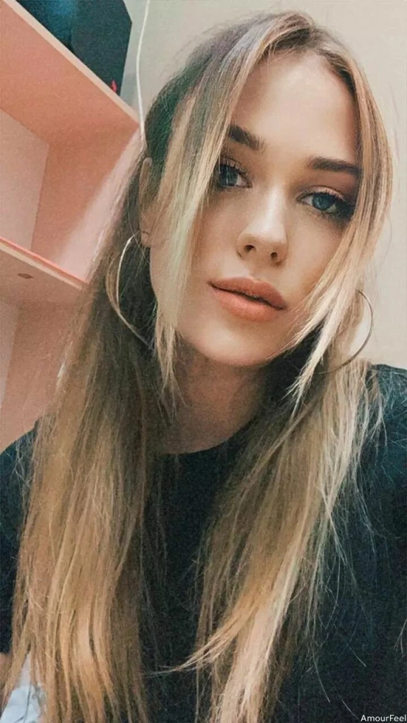 Alina Profile image 2