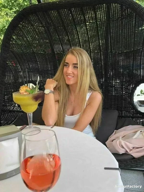 Olesya Profile image 5