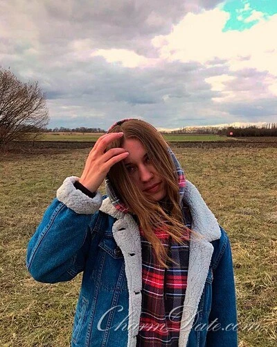 Anna Profile image 1