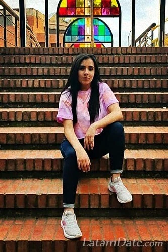 Valentina Profile image 1