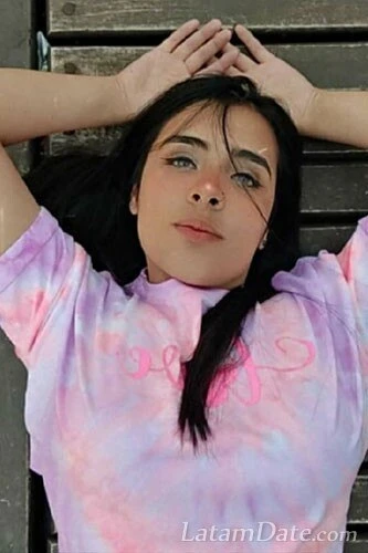 Valentina Profile image 2