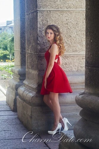 Larisa Profile image 3