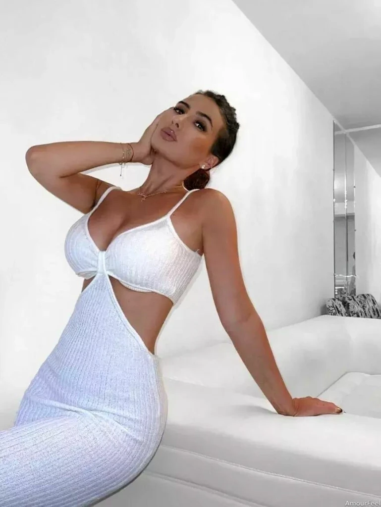 Yana Profile image 3