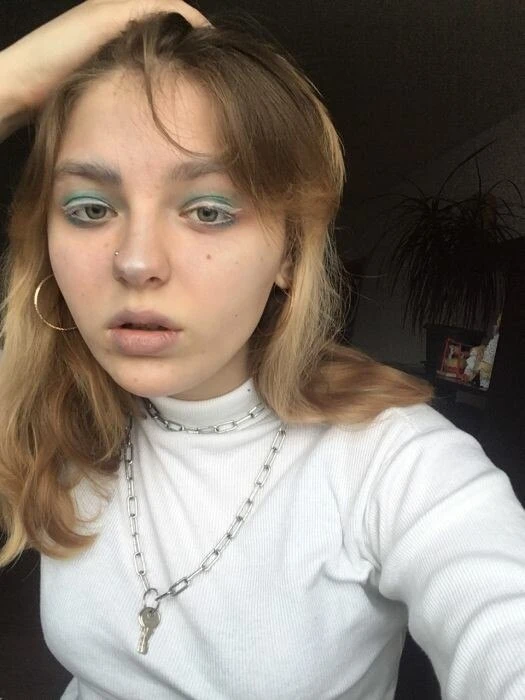 Aklove27 Profile image 2