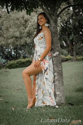 Luisa Profile image 2