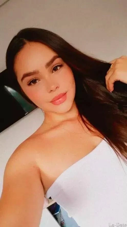 Marcela Profile image 4