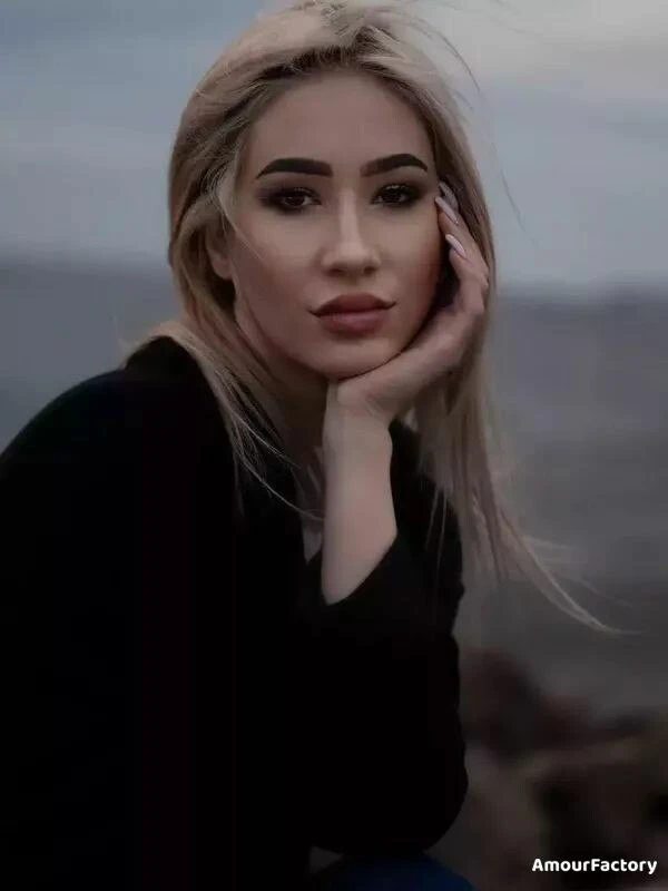 Alena Profile image 2