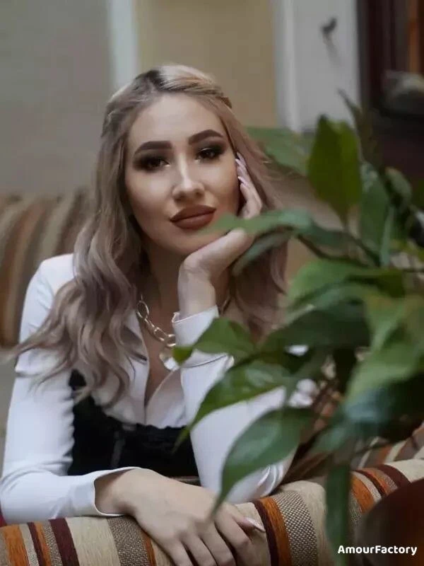 Alena Profile image 4