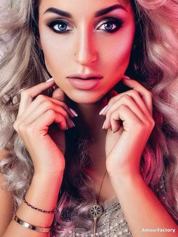 Anna Profile image 1