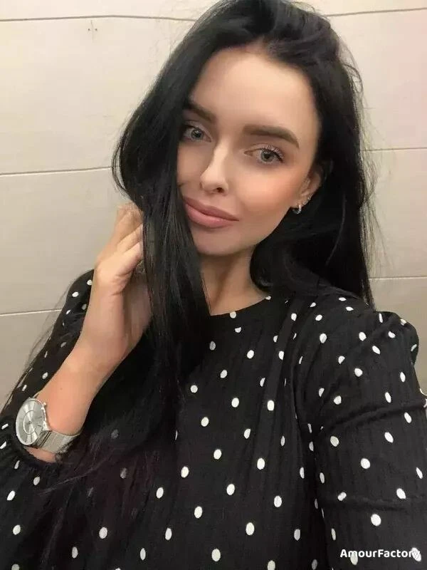 Valeria Profile image 2