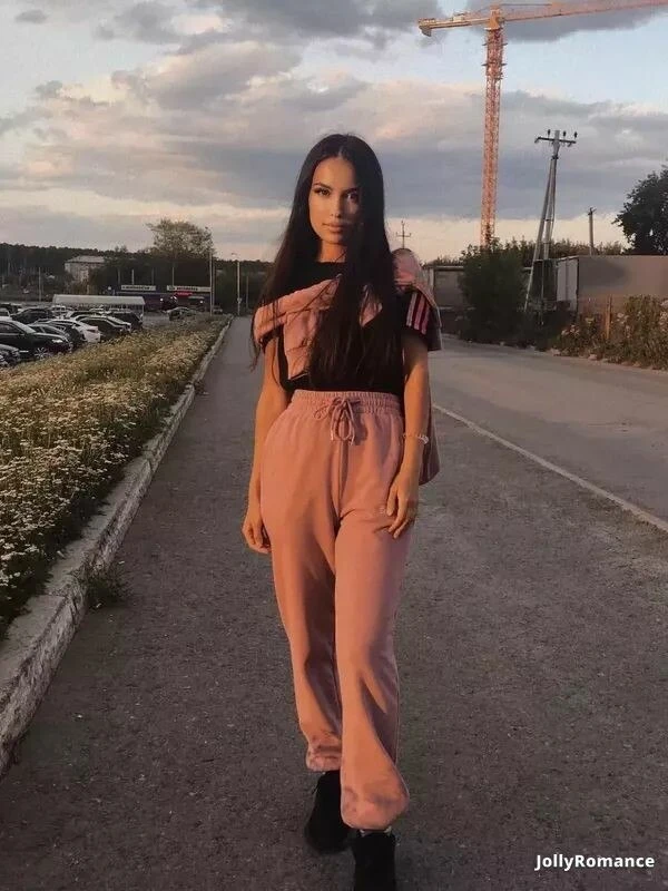 Yaroslava Profile image 2