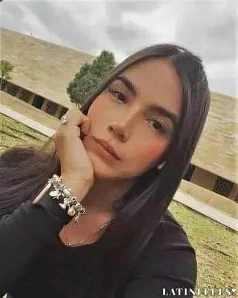 Daniela Profile image 2