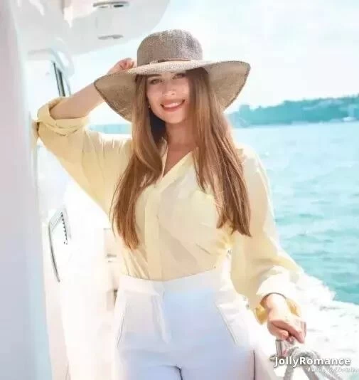 Inna Profile image 3