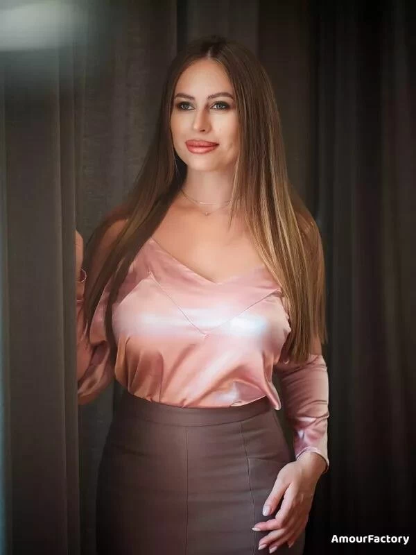 Inna Profile image 2