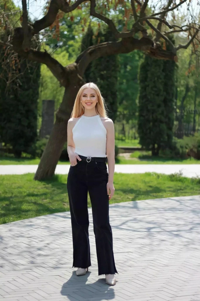 Jana Profile image 6