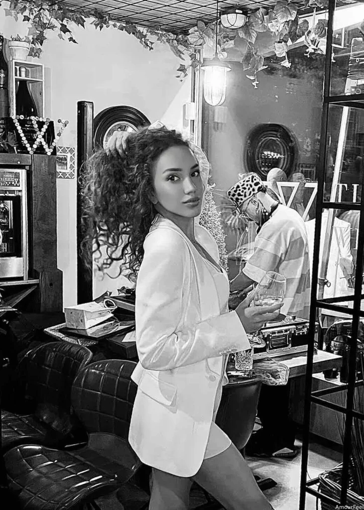 Diana Profile image 4