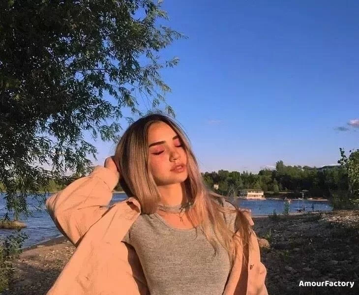 Yana Profile image 1