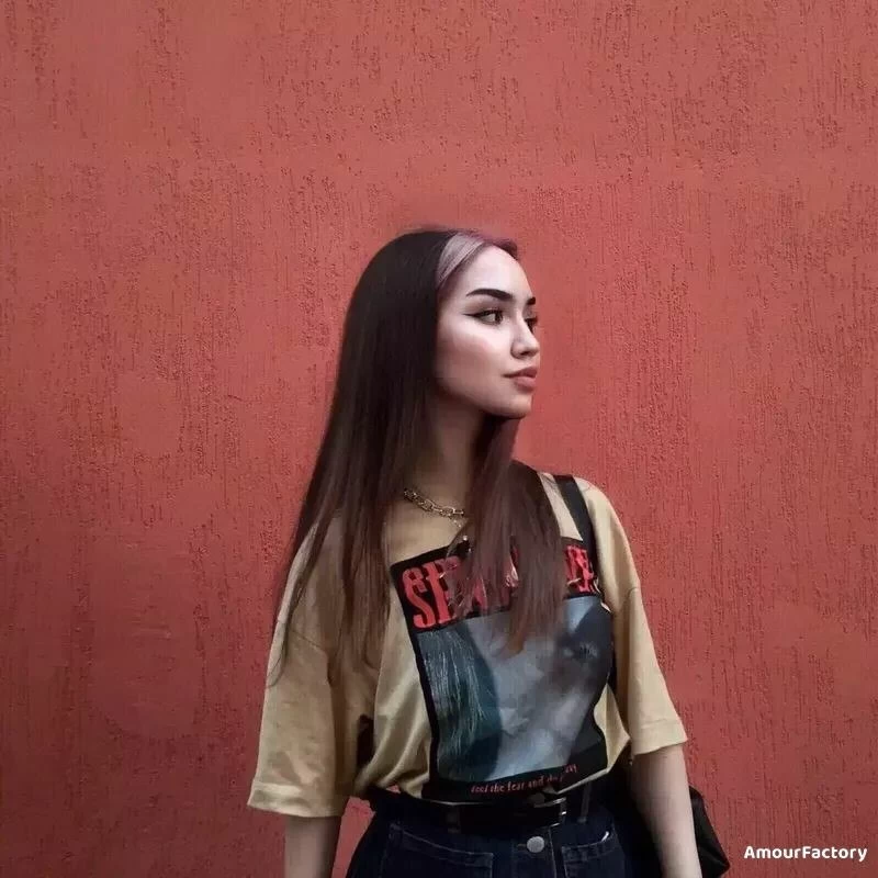 Yana Profile image 2