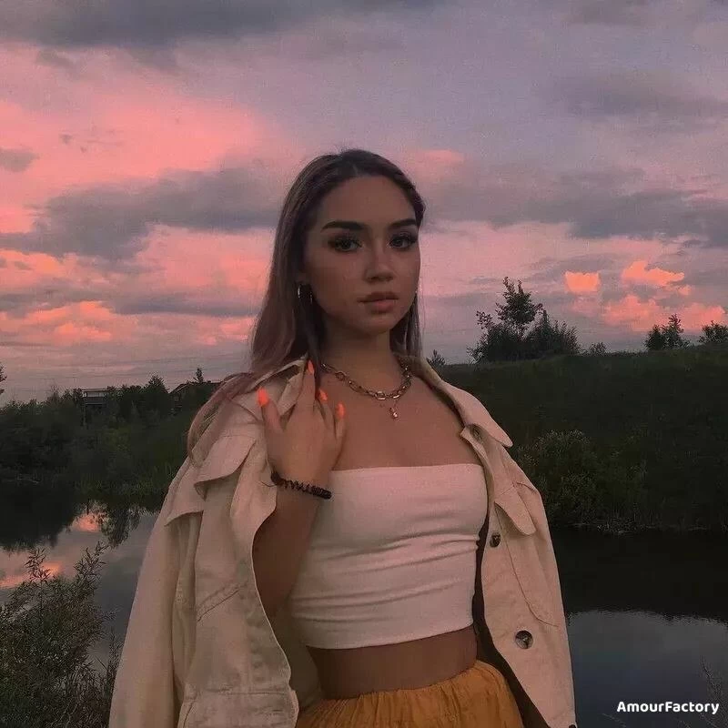 Yana Profile image 5