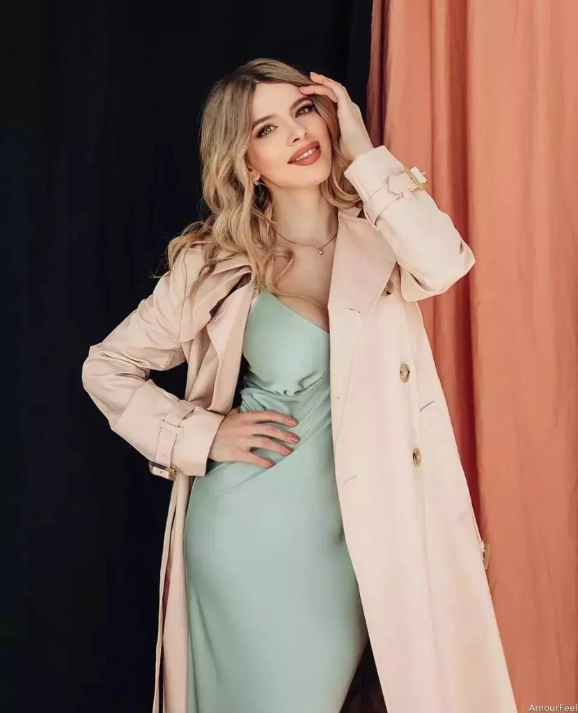 Lily Profile image 2