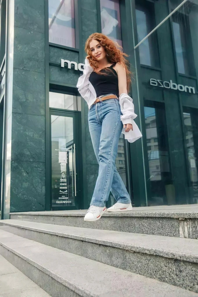 Erin Clare Profile image 3