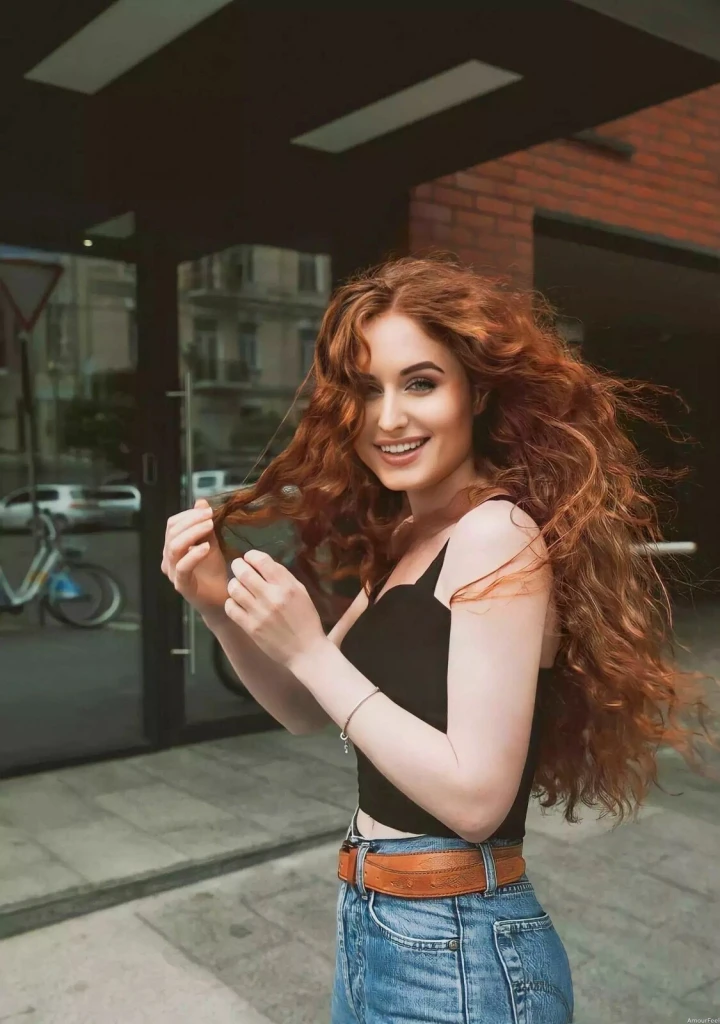 Erin Clare Profile image 1