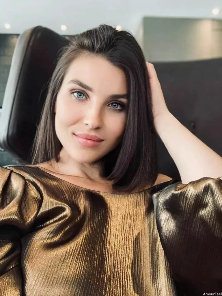 Anna Profile image 3