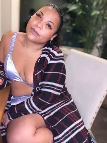 EveeEnvy Profile image 1