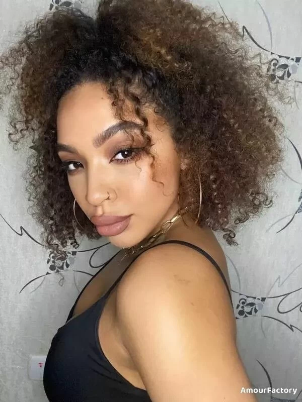 Alina Profile image 4