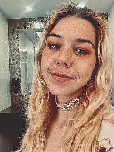 Brunettesilhoette Profile image 1