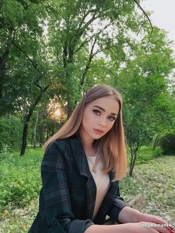 Lilia Profile image 2