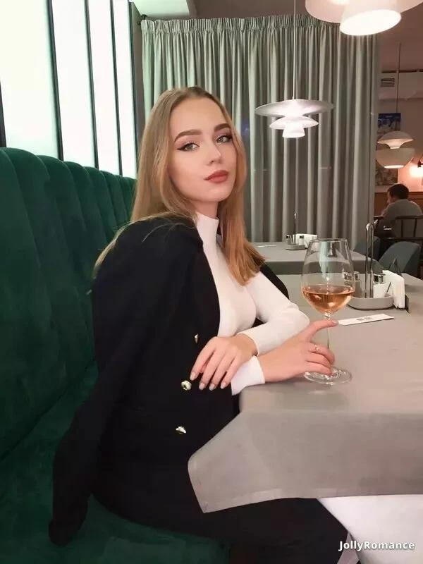 Lilia Profile image 1