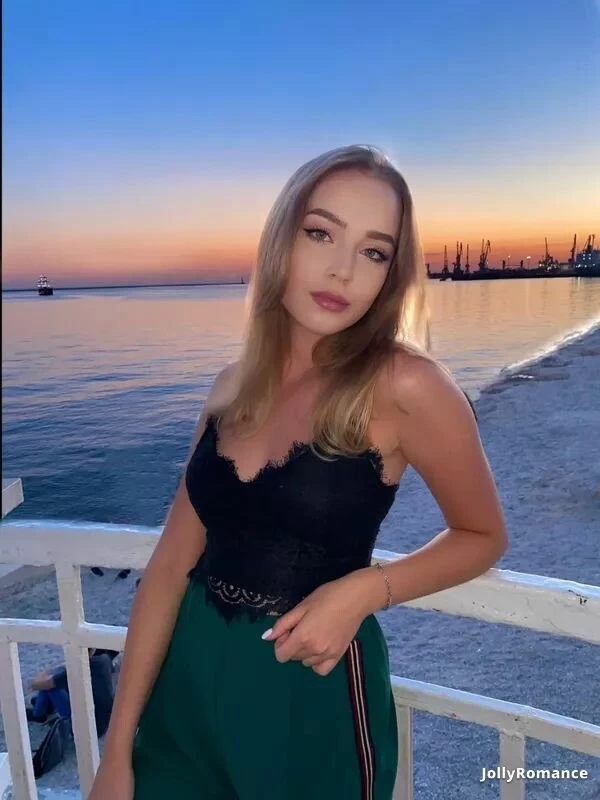 Lilia Profile image 4