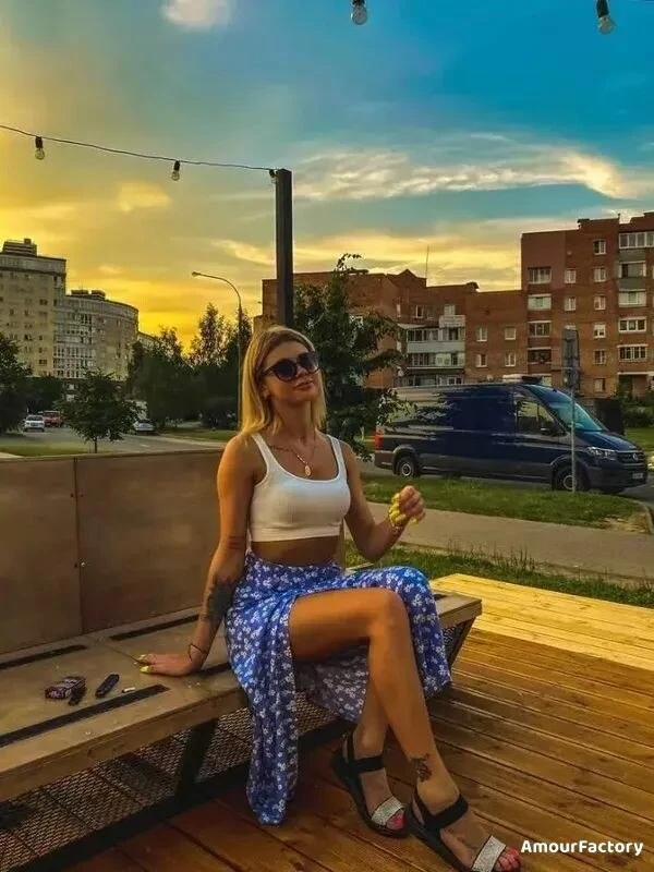 Veronika Profile image 1