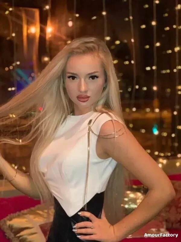 Alyona Profile image 2