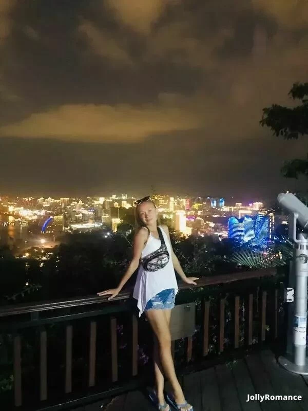 Alexandra Profile image 3