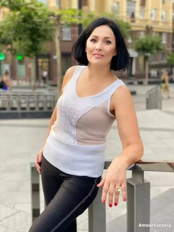 Irina Profile image 5