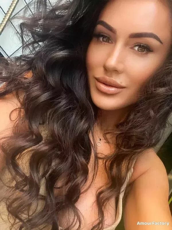 Violeta Profile image 3