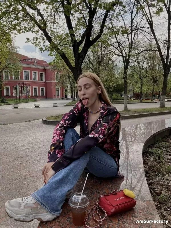 Nataliya Profile image 4