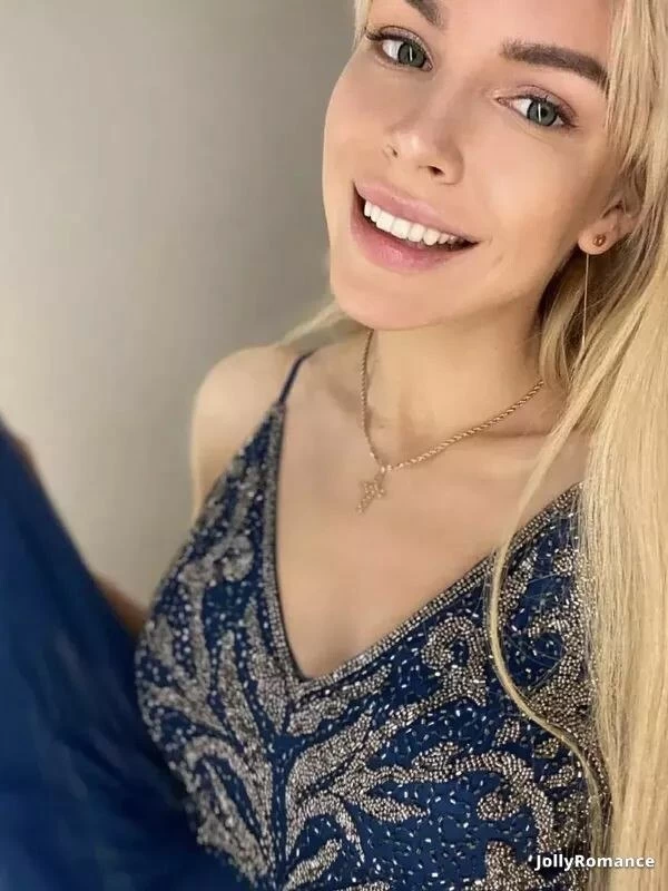 Ilona Profile image 5