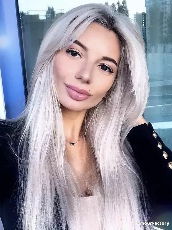 Lyudmila Profile image 2