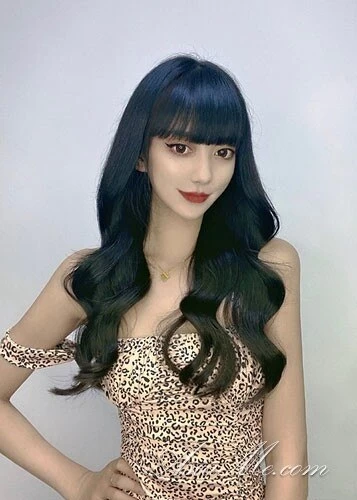 Violet Profile image 4