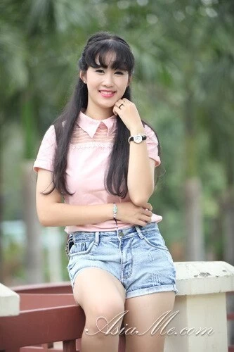 Lucy Profile image 3