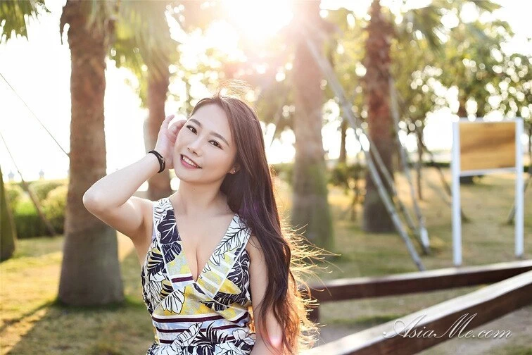 Zhou Profile image 1